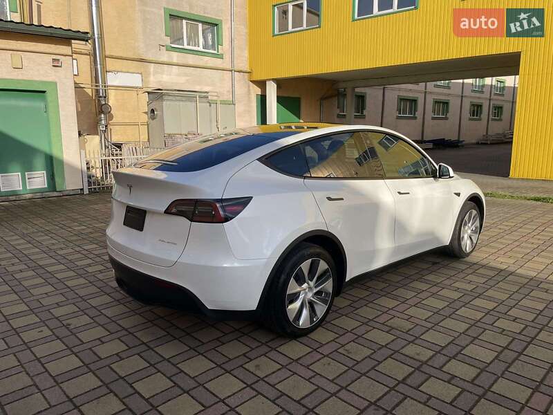 Внедорожник / Кроссовер Tesla Model Y 2023 в Львове