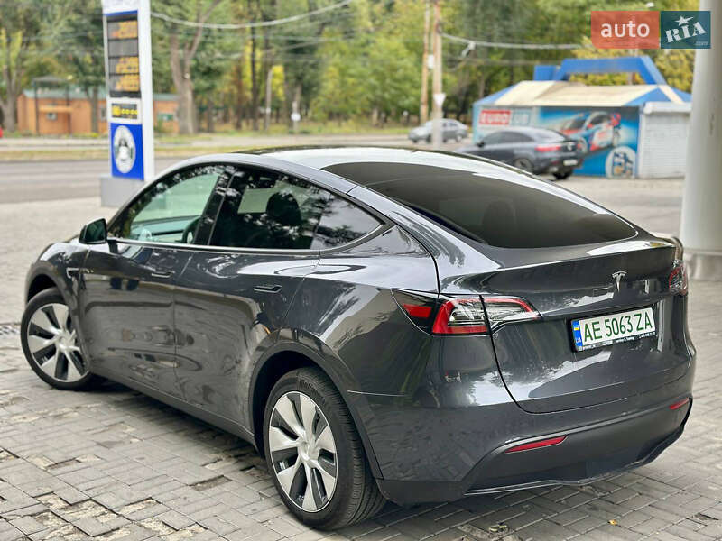Позашляховик / Кросовер Tesla Model Y 2024 в Дніпрі