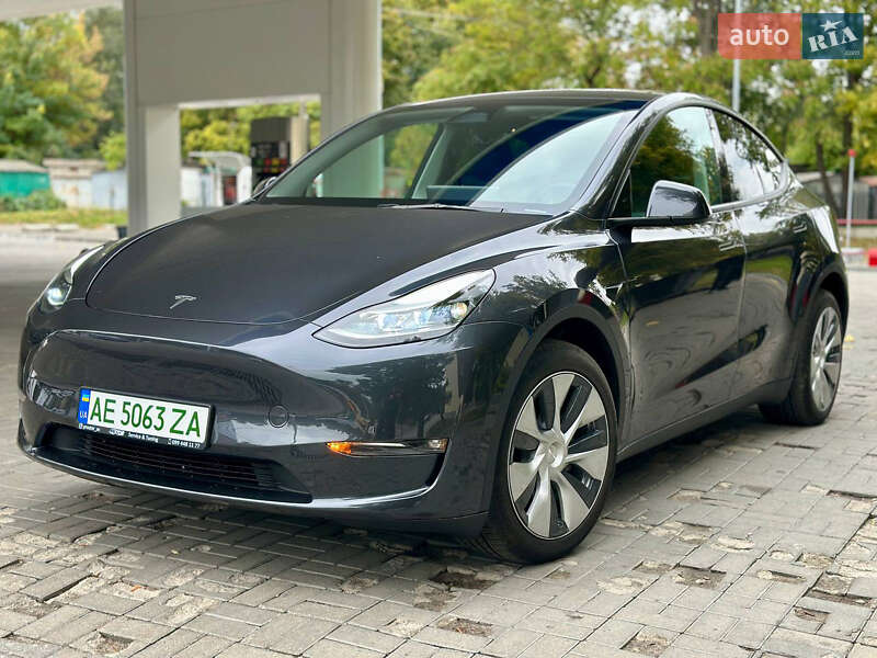 Позашляховик / Кросовер Tesla Model Y 2024 в Дніпрі