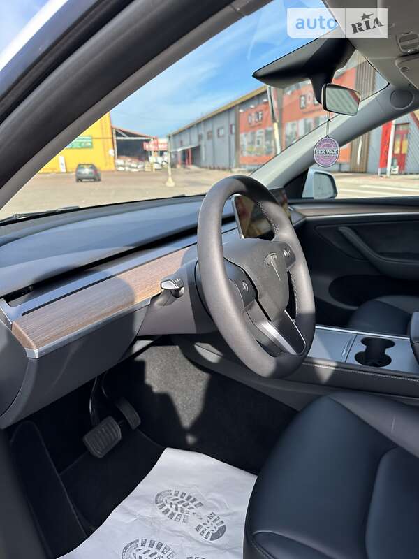 Внедорожник / Кроссовер Tesla Model Y 2023 в Житомире