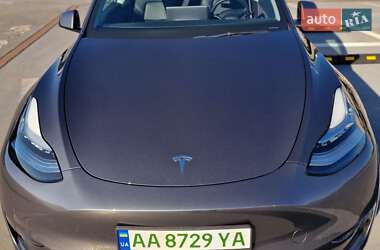 Внедорожник / Кроссовер Tesla Model Y 2021 в Киеве