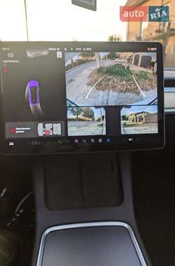 Внедорожник / Кроссовер Tesla Model Y 2021 в 