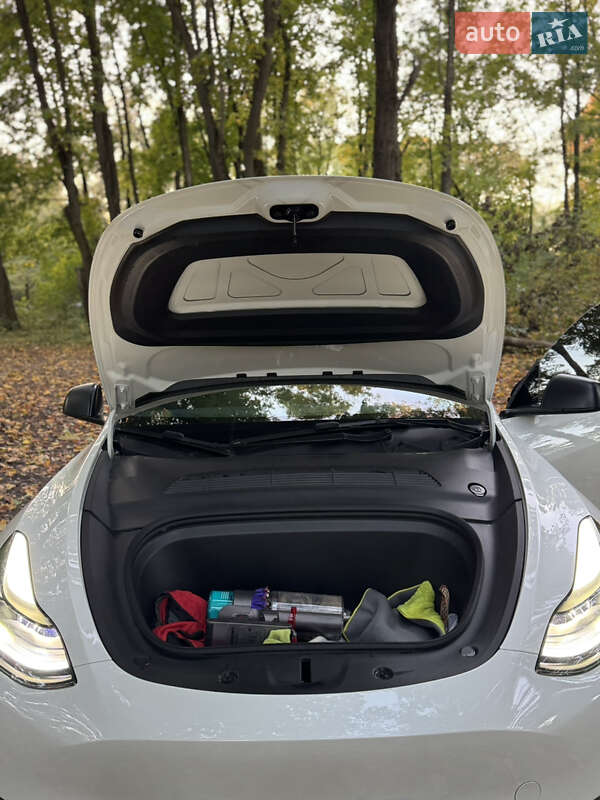 Внедорожник / Кроссовер Tesla Model Y 2022 в Тернополе фото 31 Внедорожник / Кроссовер Tesla Model Y 2022 в Тернополе