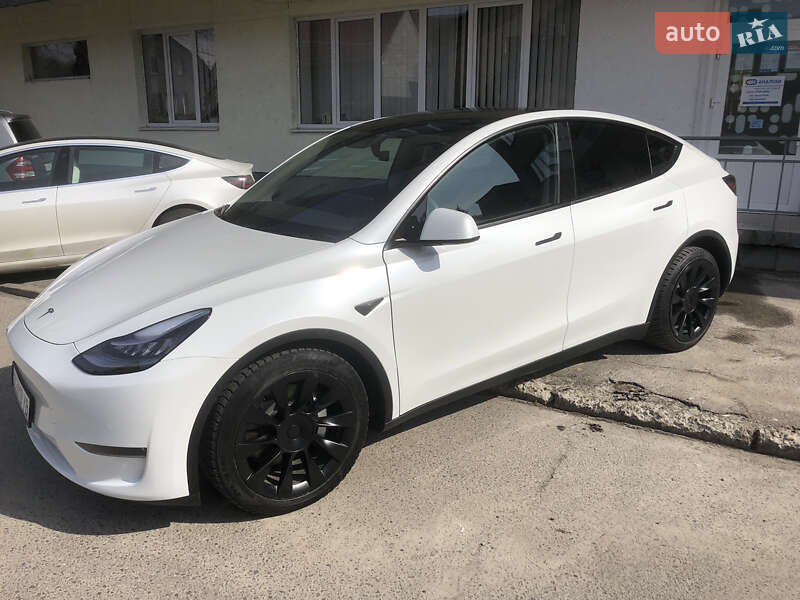 Позашляховик / Кросовер Tesla Model Y 2021 в Львові