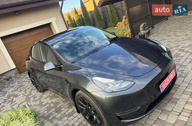 Внедорожник / Кроссовер Tesla Model Y 2024 в 
