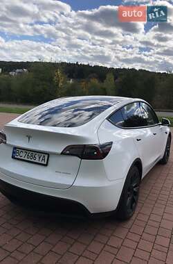 Позашляховик / Кросовер Tesla Model Y 2023 в Трускавці