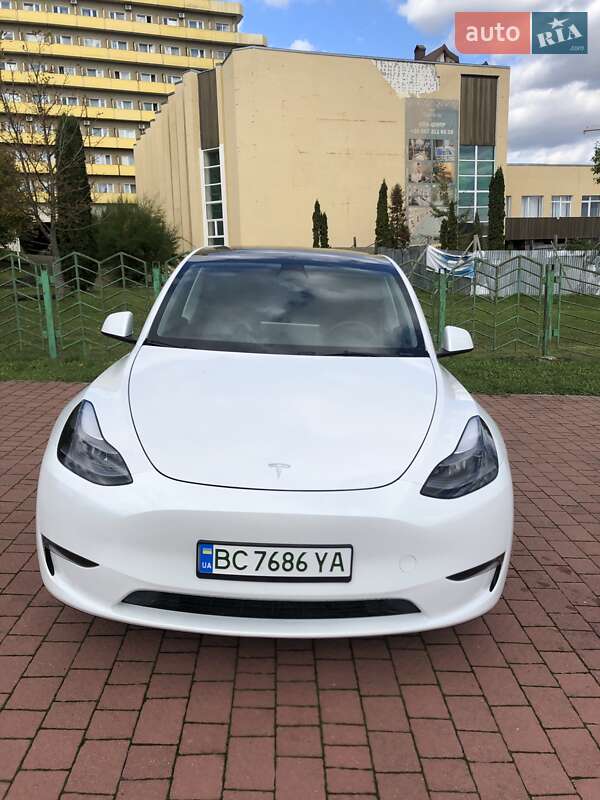 Позашляховик / Кросовер Tesla Model Y 2023 в Трускавці