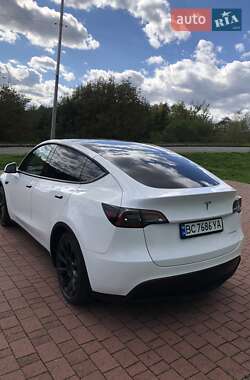 Позашляховик / Кросовер Tesla Model Y 2023 в Трускавці