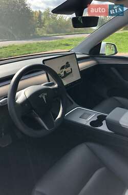 Позашляховик / Кросовер Tesla Model Y 2023 в Трускавці
