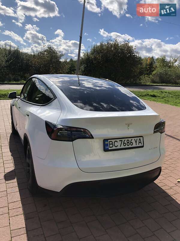 Внедорожник / Кроссовер Tesla Model Y 2023 в Трускавце