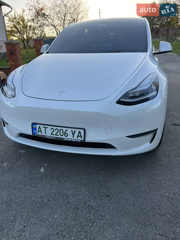 Tesla Model Y 2020