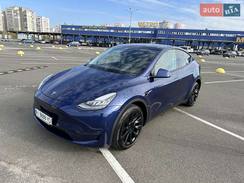 Позашляховик / Кросовер Tesla Model Y 2023 в Києві