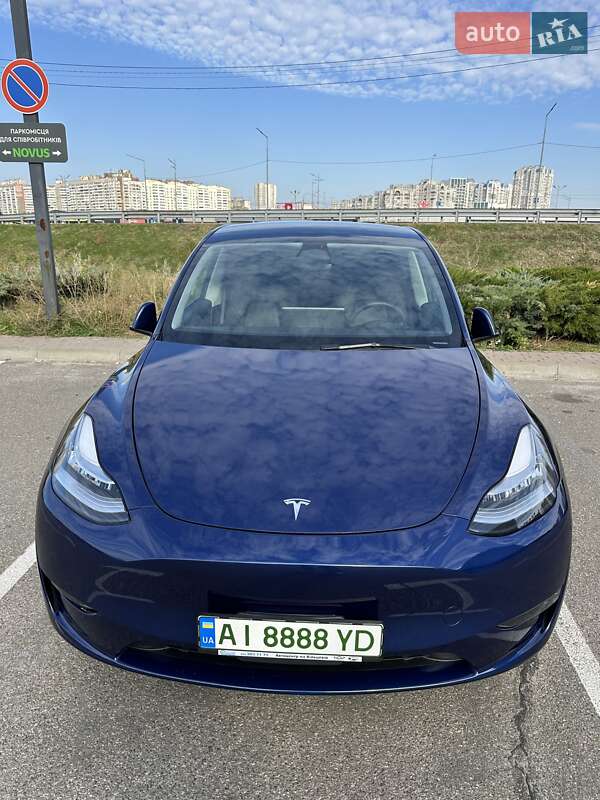 Позашляховик / Кросовер Tesla Model Y 2023 в Києві