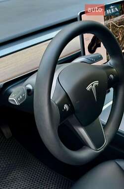 Внедорожник / Кроссовер Tesla Model Y 2021 в 