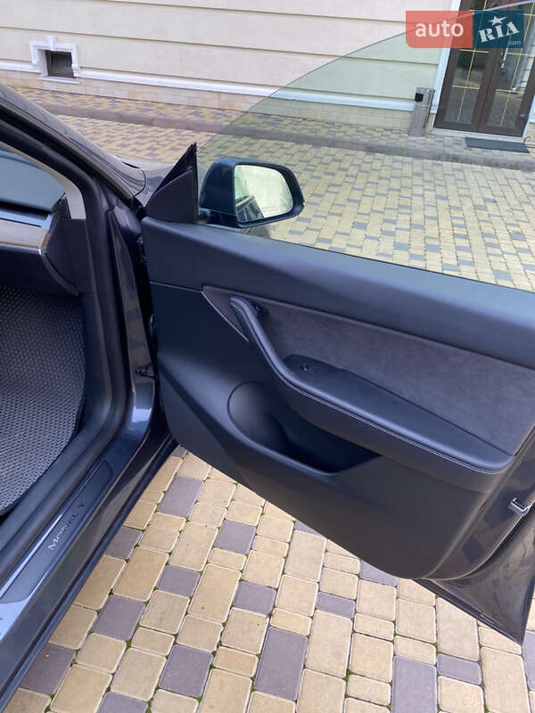 Внедорожник / Кроссовер Tesla Model Y 2022 в Виннице