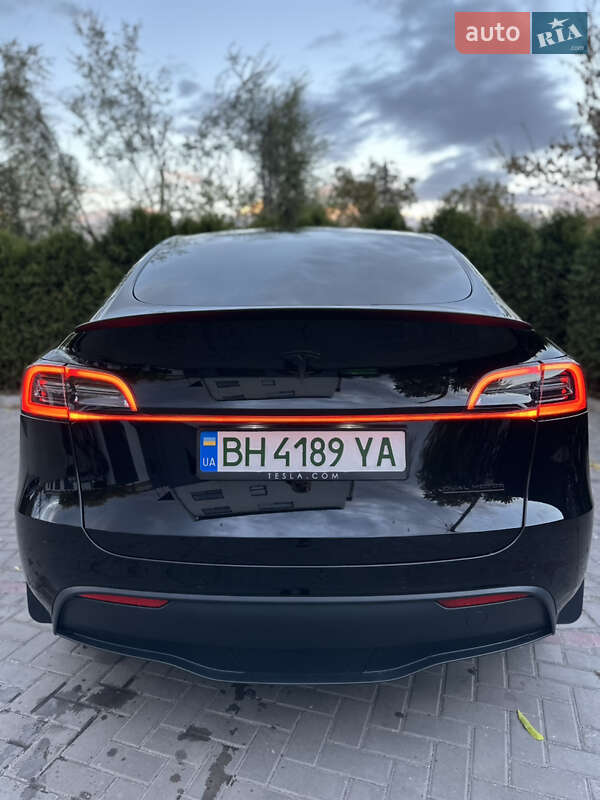Позашляховик / Кросовер Tesla Model Y 2022 в Кривому Розі