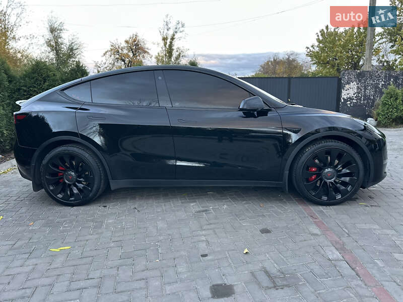 Позашляховик / Кросовер Tesla Model Y 2022 в Кривому Розі