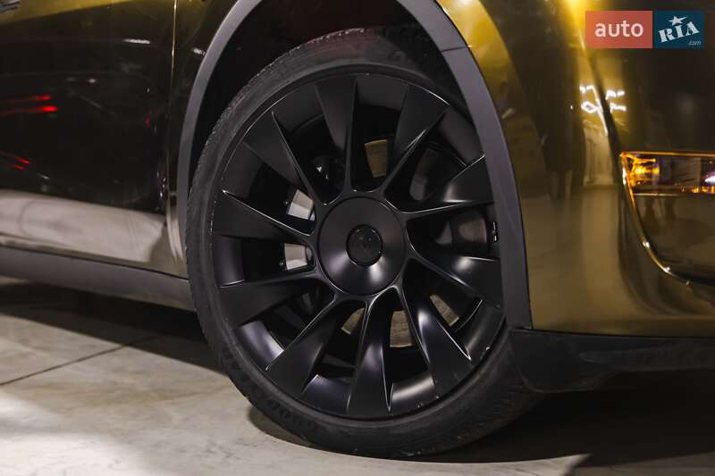 Позашляховик / Кросовер Tesla Model Y 2021 в Луцьку