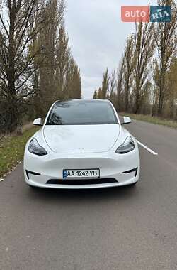 Внедорожник / Кроссовер Tesla Model Y 2023 в Киеве