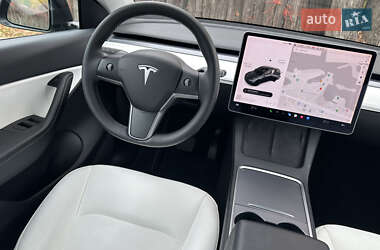 Позашляховик / Кросовер Tesla Model Y 2021 в Дніпрі