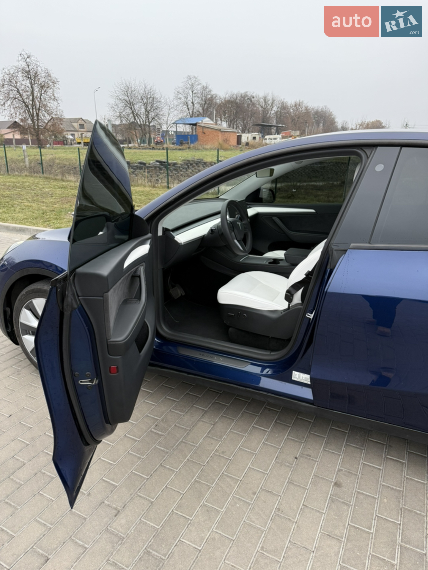 2023 Tesla Model Y - мініатюра 3