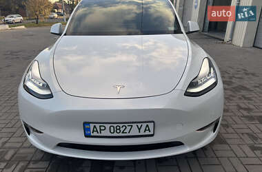 Внедорожник / Кроссовер Tesla Model Y 2021 в 