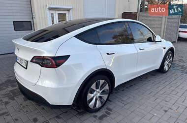 Внедорожник / Кроссовер Tesla Model Y 2021 в 