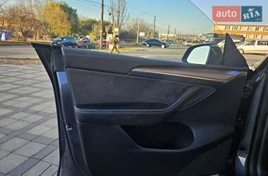 Внедорожник / Кроссовер Tesla Model Y 2023 в 