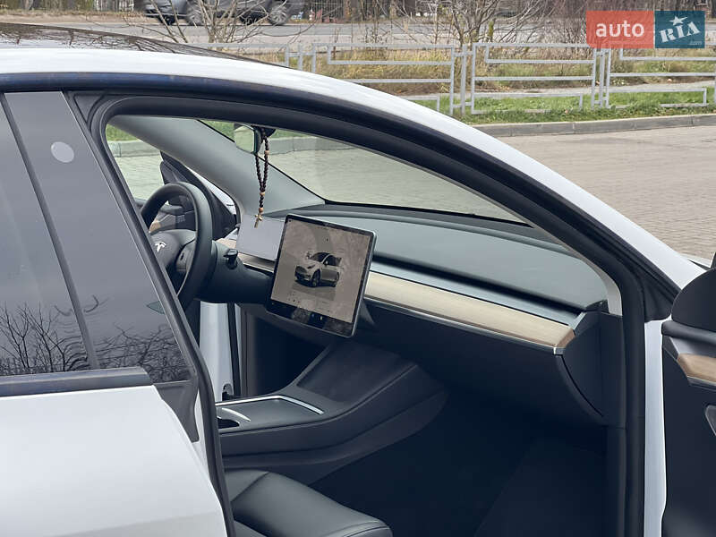 Внедорожник / Кроссовер Tesla Model Y 2022 в Тернополе фото 14 Внедорожник / Кроссовер Tesla Model Y 2022 в Тернополе