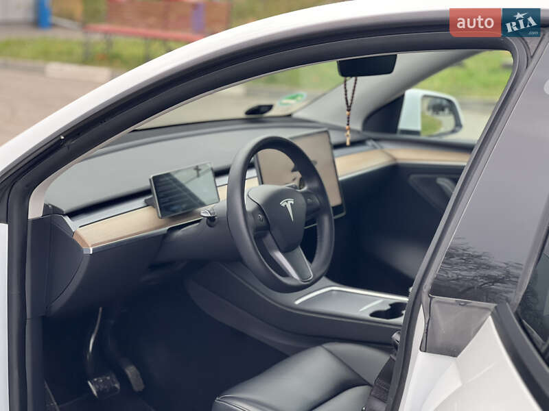 Внедорожник / Кроссовер Tesla Model Y 2022 в Тернополе фото 17 Внедорожник / Кроссовер Tesla Model Y 2022 в Тернополе