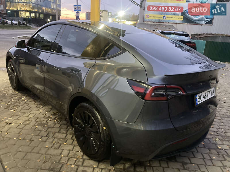 Позашляховик / Кросовер Tesla Model Y 2023 в Тернополі