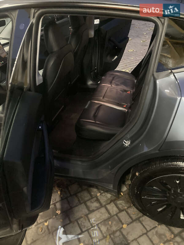 Позашляховик / Кросовер Tesla Model Y 2023 в Тернополі