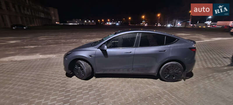Позашляховик / Кросовер Tesla Model Y 2023 в Тернополі