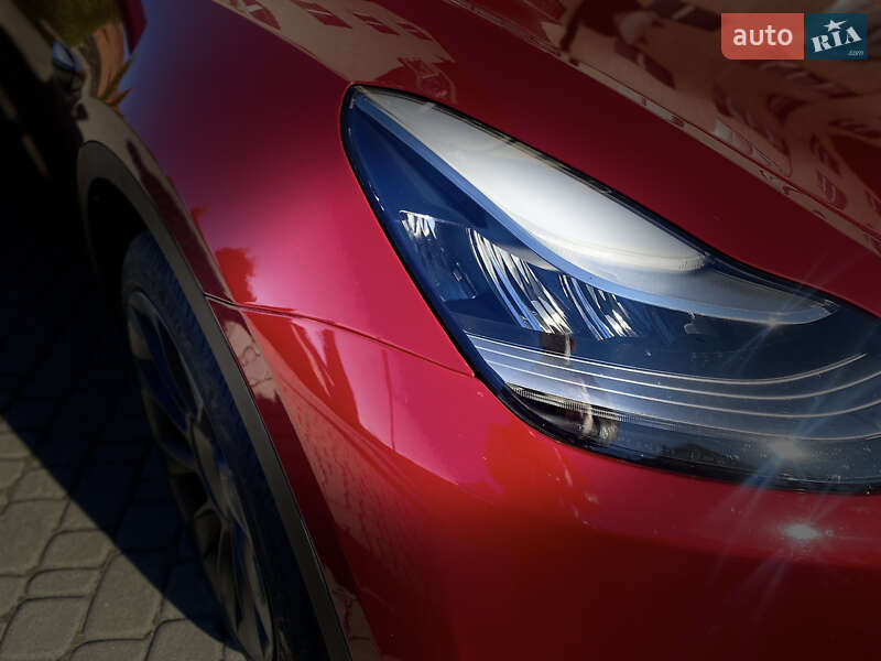 Позашляховик / Кросовер Tesla Model Y 2021 в Львові