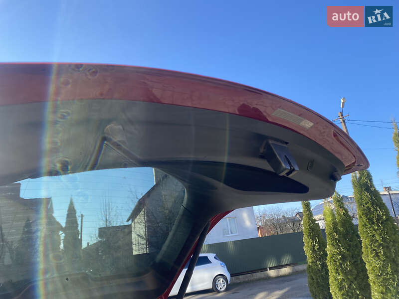 Позашляховик / Кросовер Tesla Model Y 2021 в Львові