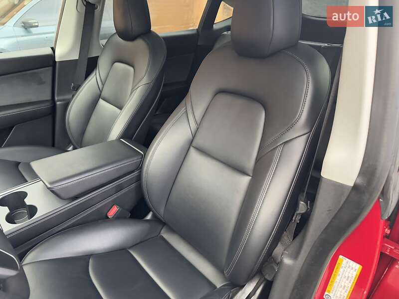 Внедорожник / Кроссовер Tesla Model Y 2023 в Ровно