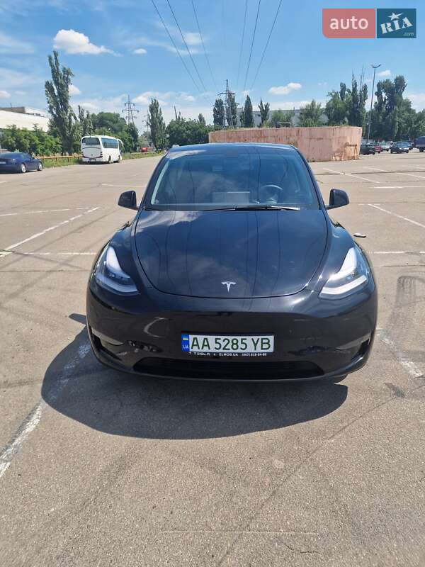 Внедорожник / Кроссовер Tesla Model Y 2021 в Киеве