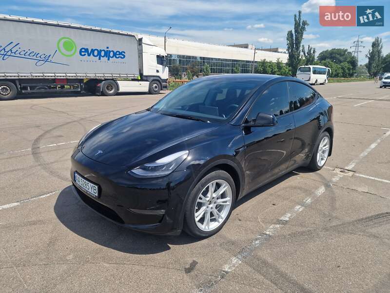 Внедорожник / Кроссовер Tesla Model Y 2021 в Киеве
