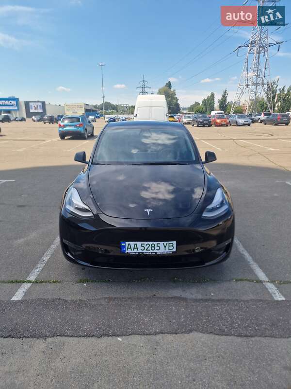 Позашляховик / Кросовер Tesla Model Y 2021 в Києві