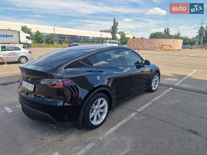 Внедорожник / Кроссовер Tesla Model Y 2021 в Киеве