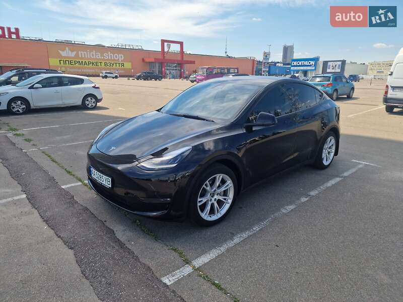 Позашляховик / Кросовер Tesla Model Y 2021 в Києві