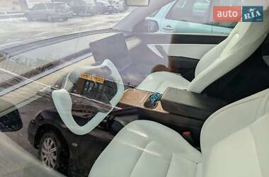 Позашляховик / Кросовер Tesla Model Y 2021 в Києві фото 4 Позашляховик / Кросовер Tesla Model Y 2021 в Києві