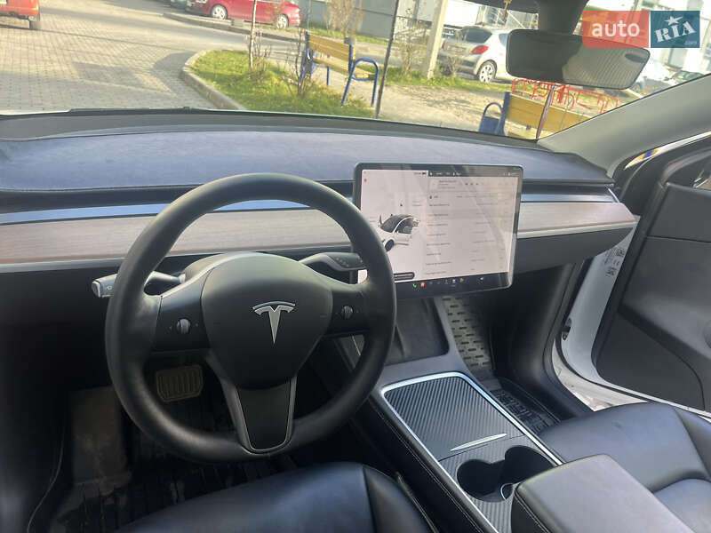 Внедорожник / Кроссовер Tesla Model Y 2021 в Львове