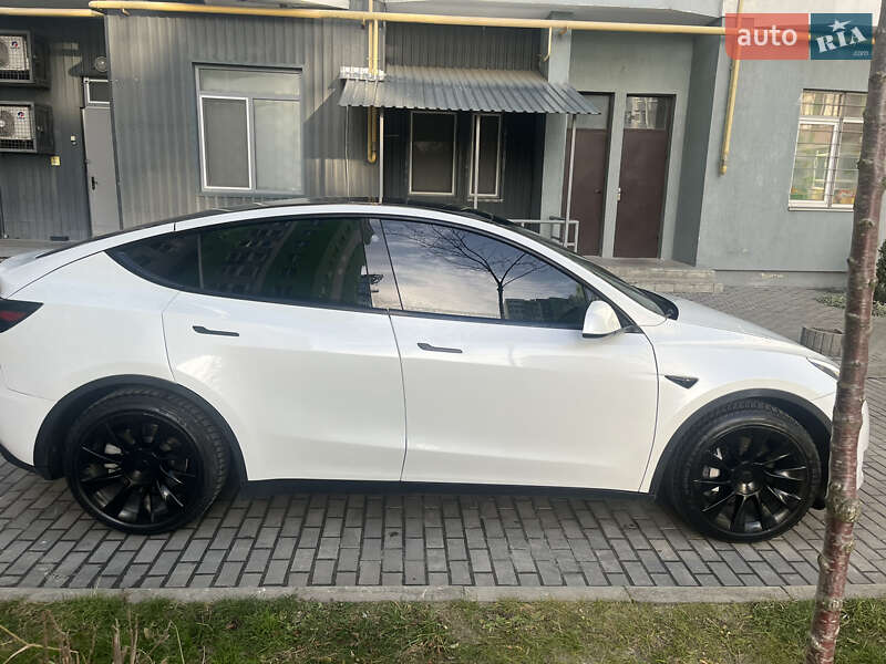 Внедорожник / Кроссовер Tesla Model Y 2021 в Львове