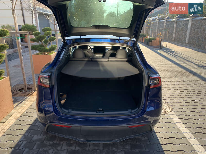 Внедорожник / Кроссовер Tesla Model Y 2023 в Белой Церкви фото 8 Внедорожник / Кроссовер Tesla Model Y 2023 в Белой Церкви