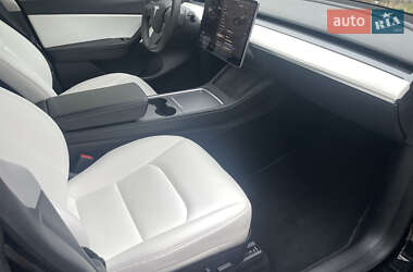 Внедорожник / Кроссовер Tesla Model Y 2021 в 