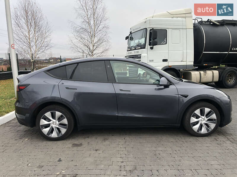 Позашляховик / Кросовер Tesla Model Y 2023 в Рівному