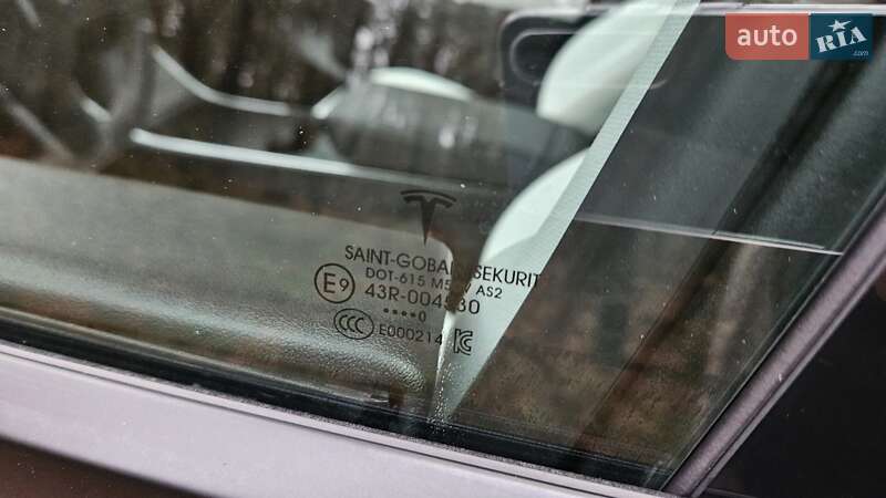 Внедорожник / Кроссовер Tesla Model Y 2020 в Киеве