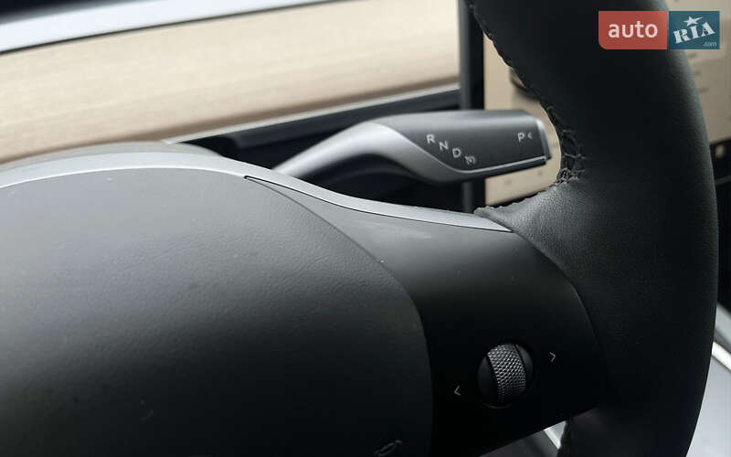 Позашляховик / Кросовер Tesla Model Y 2023 в Мукачевому