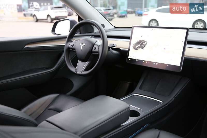 Внедорожник / Кроссовер Tesla Model Y 2023 в Киеве